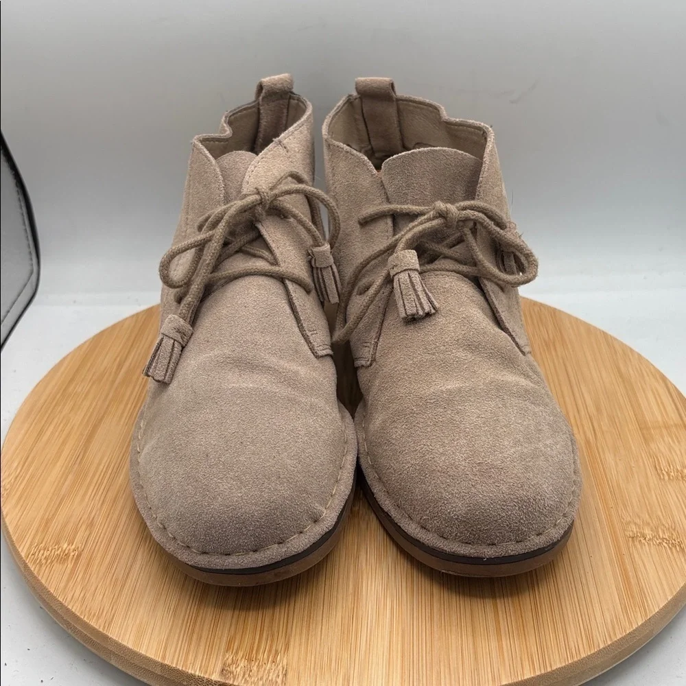 Tommy Bahama Evert Taupe Suede Desert Chukka Booties Women 9.5 Boho festival